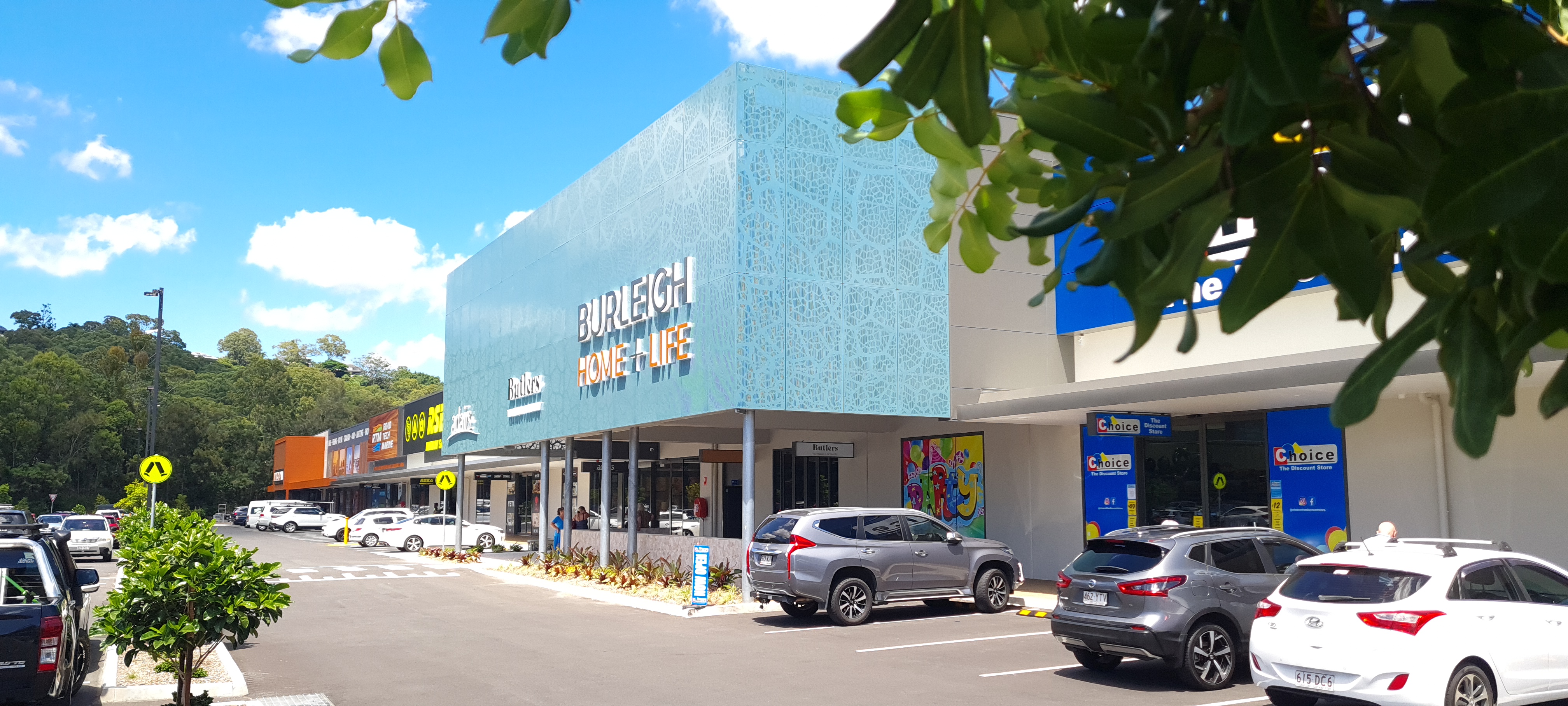 Burleigh waters Retail Large format